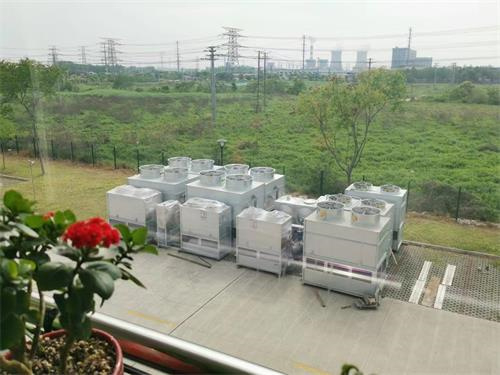 冷卻塔連接溢出水現象原因(冷卻塔冒水蒸汽是什么原因)